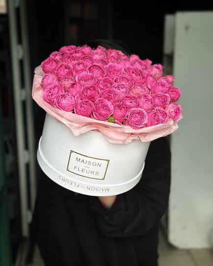 Pionivate roses in a box with delivery to Karaganda