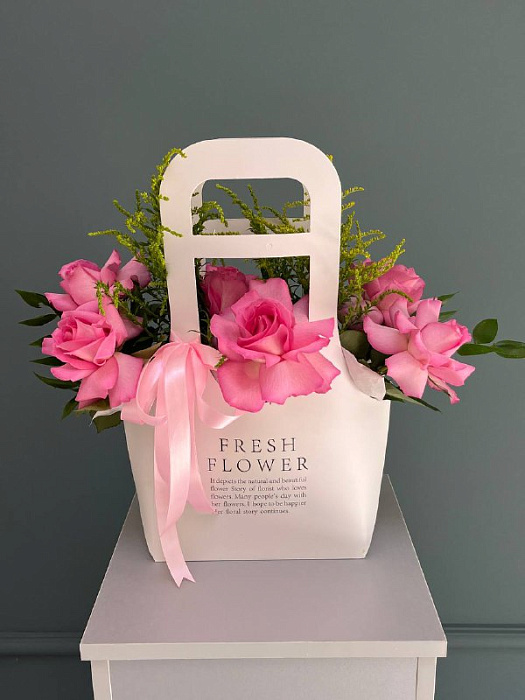 Roses in a Handbag Roses in a Handbag