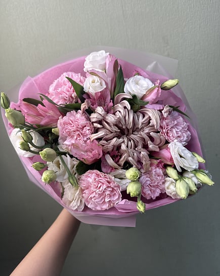 Розовое очарование с хризантемами with delivery to Astana