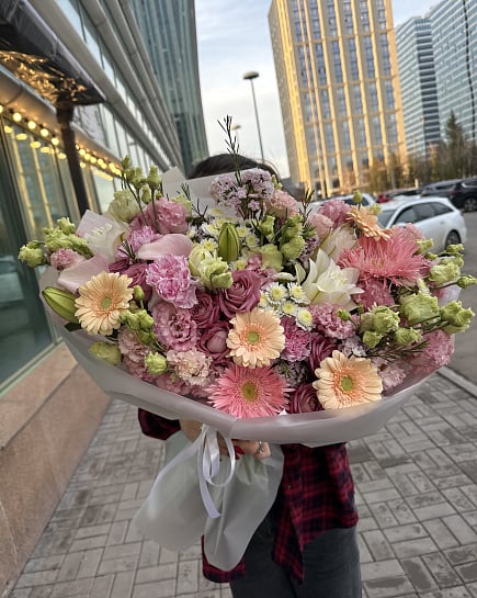 Розовое очарование с герберами и эустомой с доставкой по Астане