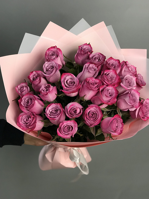 Bouquet of 25 roses (to the florist's taste)