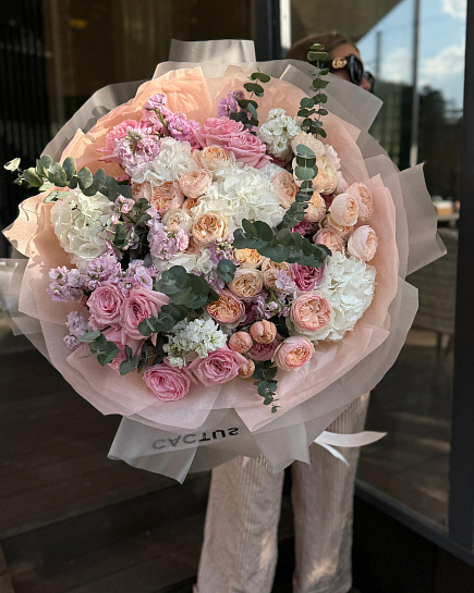 Bouquet “Super XXL” with delivery to Astana