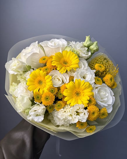 Солнечный микс с герберами и розами с доставкой по Астане