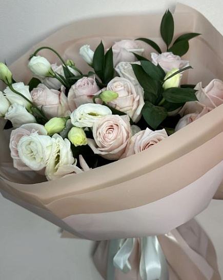 Bouquet Harmony of roses and lisianthus with delivery to Almaty