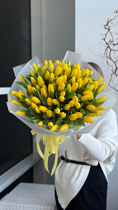 Bouquet of 101 yellow tulips Bouquet of 101 yellow tulips