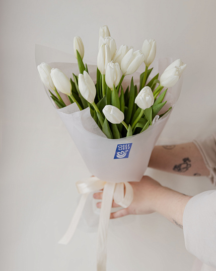 15 white tulips with delivery to Astana
