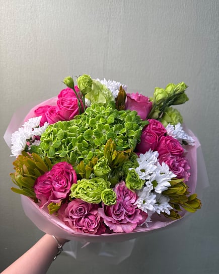 Розовое очарование с гортензией with delivery to Astana