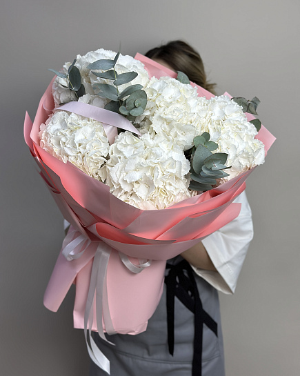Bouquet of royal hydrangea flowers delivered to Astana