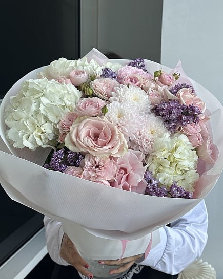 Зефирное облако с гортензией и сиренью с доставкой по Астане