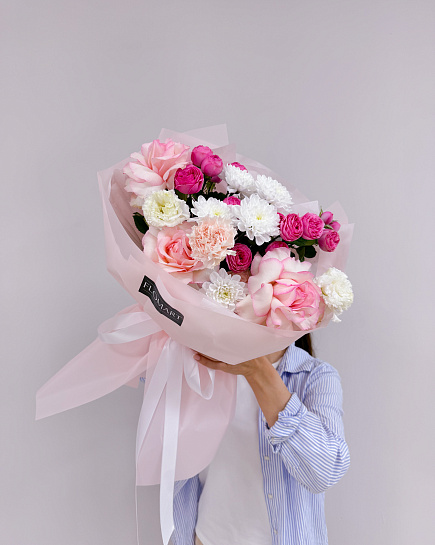 Rose - 3 pcs. Bush rose - 2 pcs. Chrysanthemum - 1 with delivery to Astana