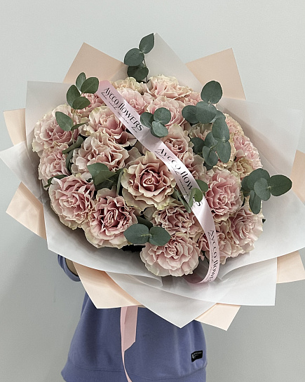 Bouquet of Pink mondial flowers delivered to Astana