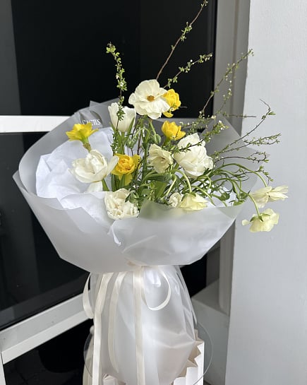 Весеннее сияние: ранункулюсы и тюльпаны с доставкой по Астане