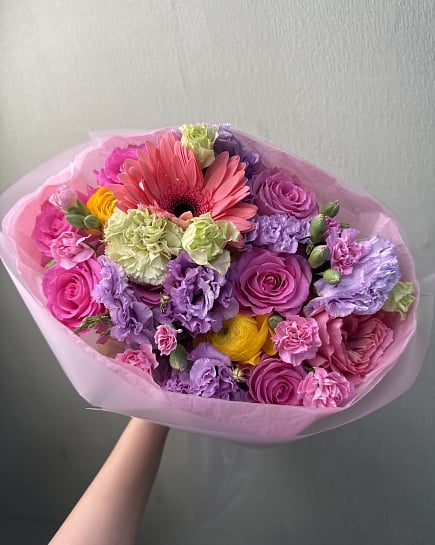 Яркий микс из гербер и роз with delivery to Astana