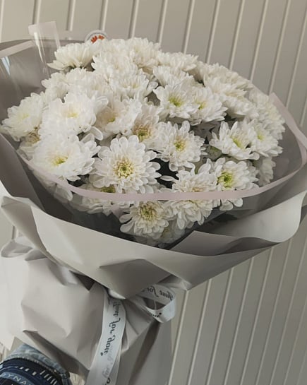 Белоснежная хризантема: классика чистоты с доставкой по Алматы