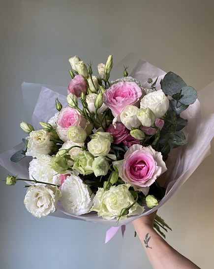 Романтичный микс из пионовидных роз и эустомы with delivery to Astana