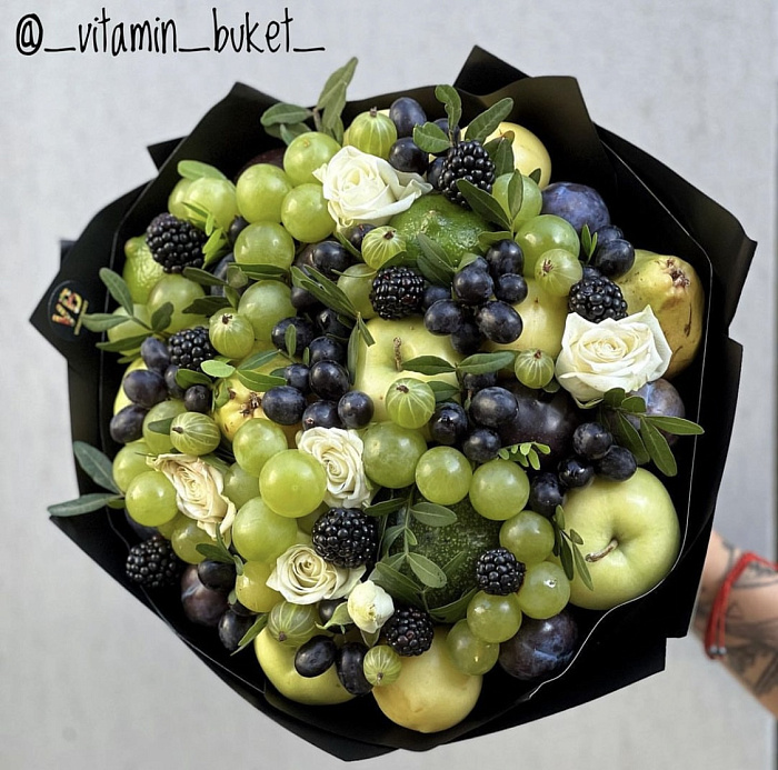 Fruit and berry bouquet