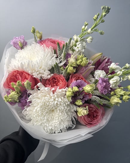 Цветочная симфония с пионовидными розами с доставкой по Астане