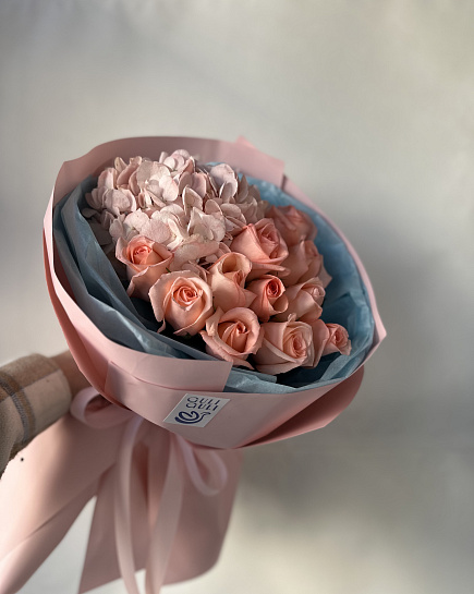 Delicate bouquet of roses and hydrangea with delivery to Astana