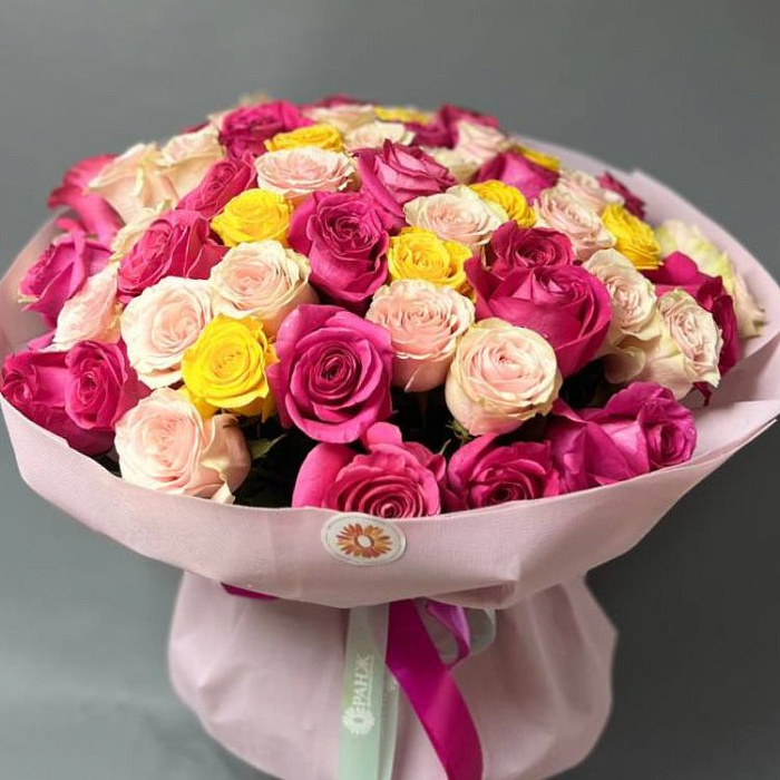 Bouquet of 61 Dutch mix roses