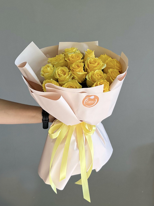 Bouquet of 15 roses