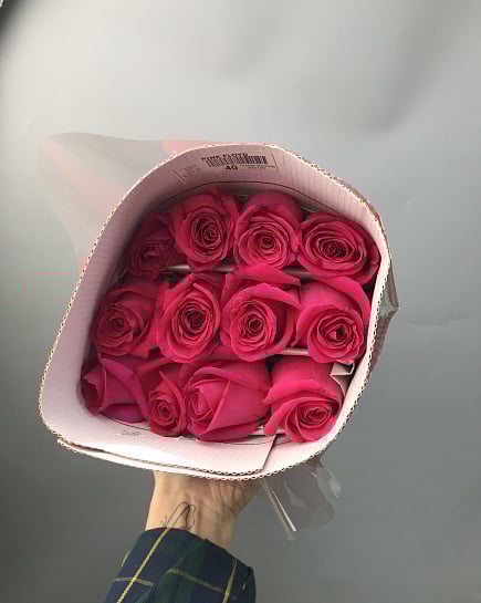 25 roses in a pack (shade to the taste of the florist) with delivery to Astana