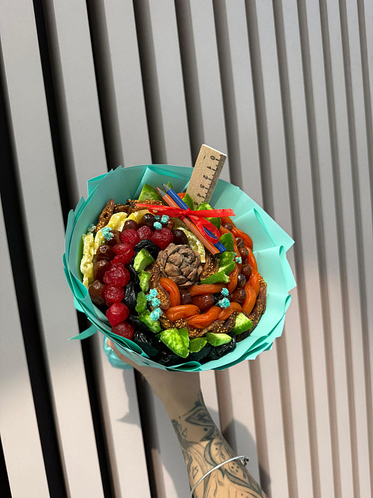 Bouquet of dried fruits for the teacher