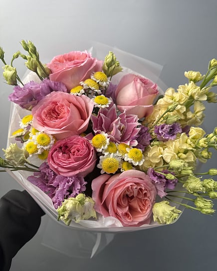 Весенний микс с пионовидными розами с доставкой по Астане