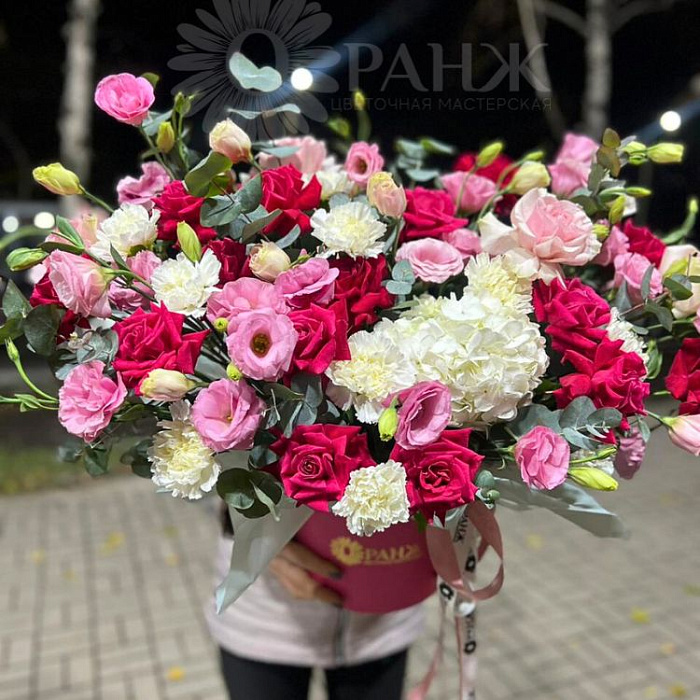 Beautiful large bouquet in a box