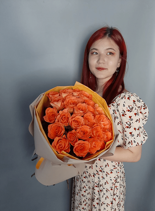 25 orange roses 40-50cm round