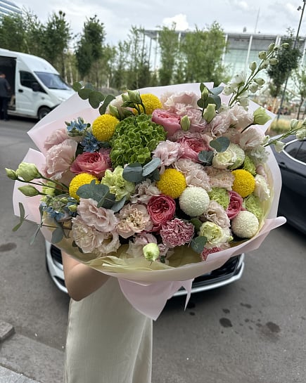 Солнечный микс с пионовидными розами и гортензией с доставкой по Астане