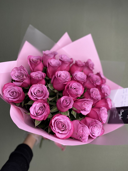 Букет из фиолетовых роз