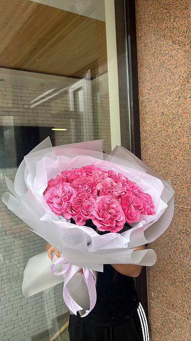 Bouquet of peony roses