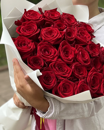 25 red roses with delivery to Almaty