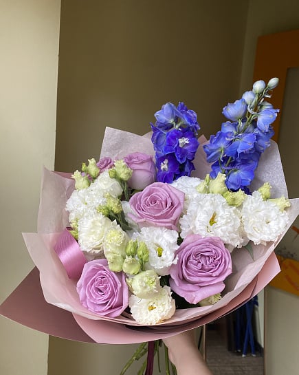 Сине-розовая гармония с дельфиниумом с доставкой по Астане