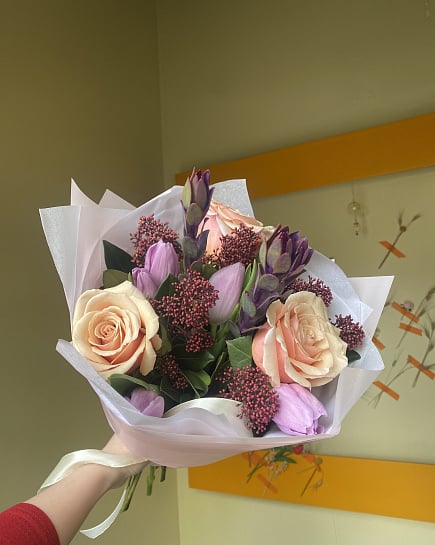 Весенний микс с розами и тюльпанами с доставкой по Астане