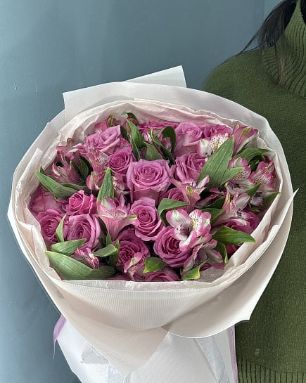 Розовое очарование с альстромерией с доставкой по Астане