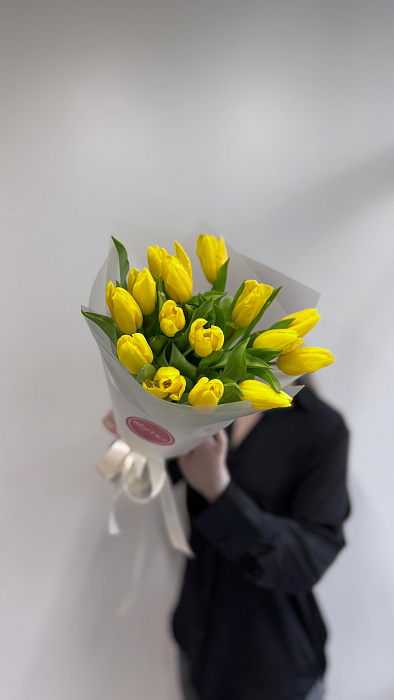Bouquet of 15 yellow tulips Bouquet of 15 yellow tulips