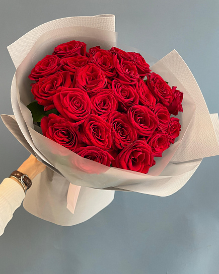 Bouquet of 25 red roses with delivery to Astana