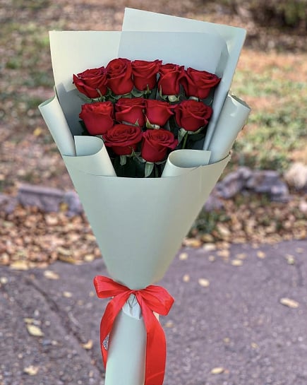 11 роз 40 см с открыткой with delivery to Pavlodar