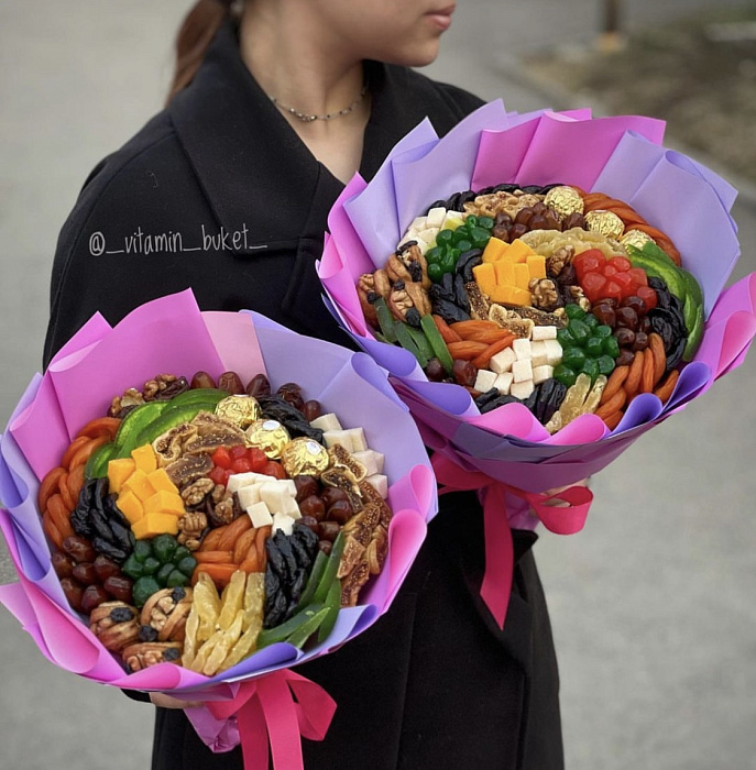 Dried fruit bouquet