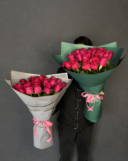 Bouquet of 25 pink roses flowers delivered to Astana
