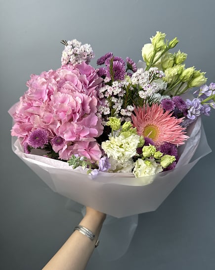 Розовое очарование с гортензией с доставкой по Астане