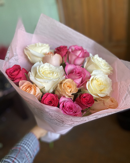 Радуга роз  с доставкой по Лисаковске