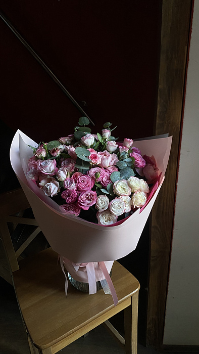 Shrub roses with eucalyptus Shrub roses with eucalyptus