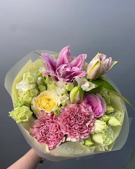 Пастельный микс с лилиями и гвоздиками с доставкой по Астане