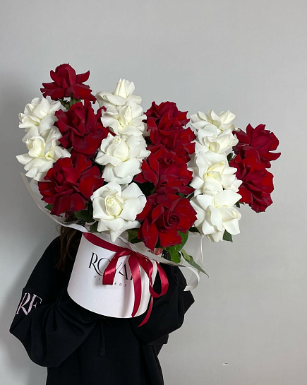 Bouquet of 19 French roses in a box flowers delivered to Ust-Kamenogorsk