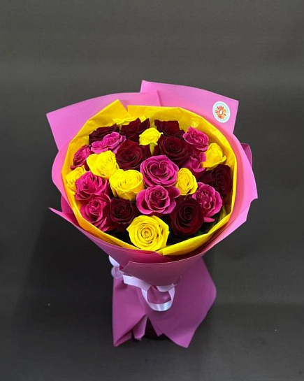 Букет из 25 голландских микс роз  с доставкой по Алматы