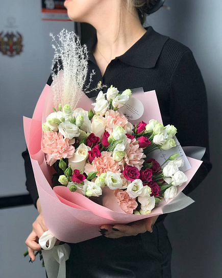 Bouquet of Bouquet Perfect Love flowers delivered to Kostanay.