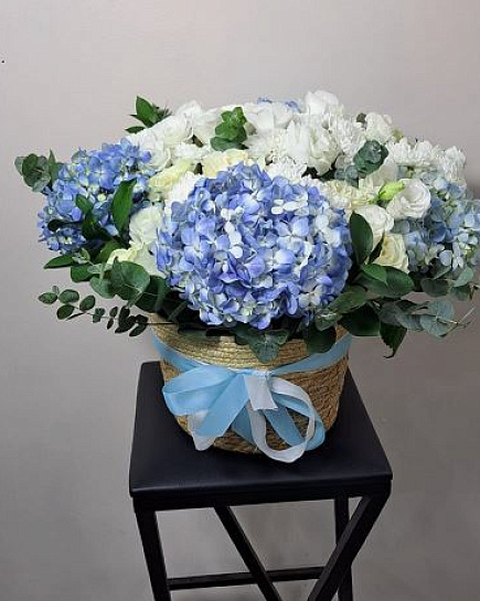 Pots of hydrangeas, roses and lisianthus with delivery to Almaty