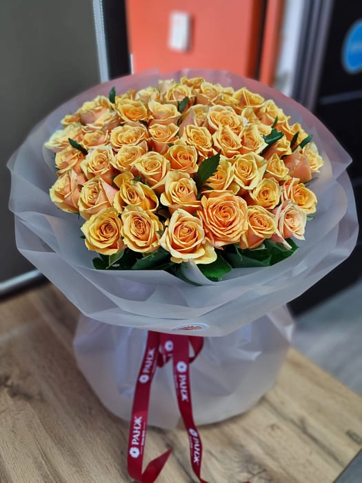 Солнечный комплимент из роз - купить в Алматы с доставкой